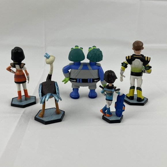 Disney Miles From Tomorrowland Callisto Family Figurine Set Galatech 5 Pieces - Picture 2 of 9